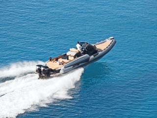 maxi semi rigide Ranieri Cayman 38 en vente chez Amber Yachting