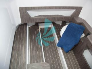 cabine semi-rigide sport Ranieri CAyman 27 ST en vente chez Amber Yachting