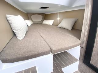 cabine Semi rigide Ranieri CAyman 26 executive - Amber Yachting