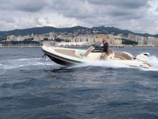 bateau semi-rigide de luxe BSB B1 en vente chez Amber Yachting