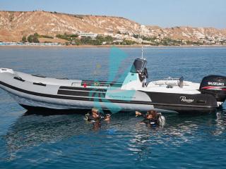 bateau semi-rigide pour club de plongée Cayman 23