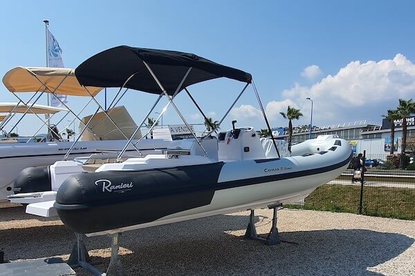 Stock rib boat available Ranieri Cayman 21